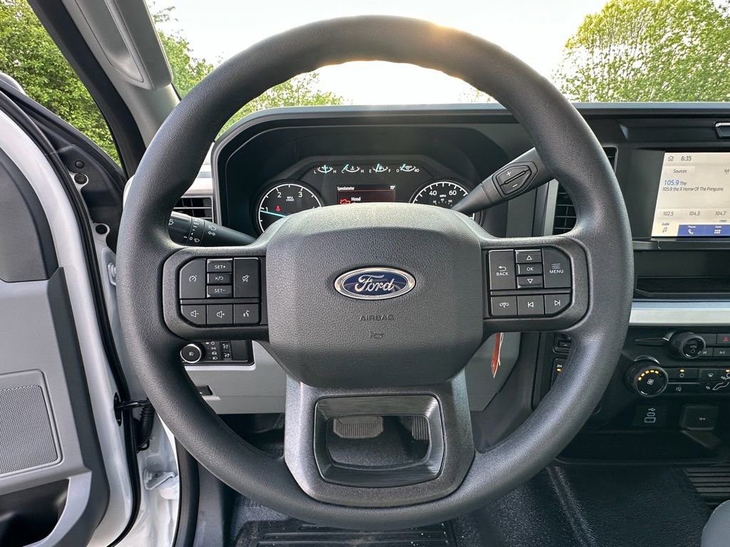 New 2026 Ford F250 XL w/ XL Chrome Package AWD/4WD image 8