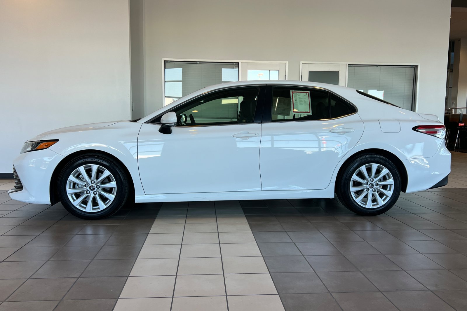 Certified 2018 Toyota Camry LE w/ Convenience Package FWD image 7