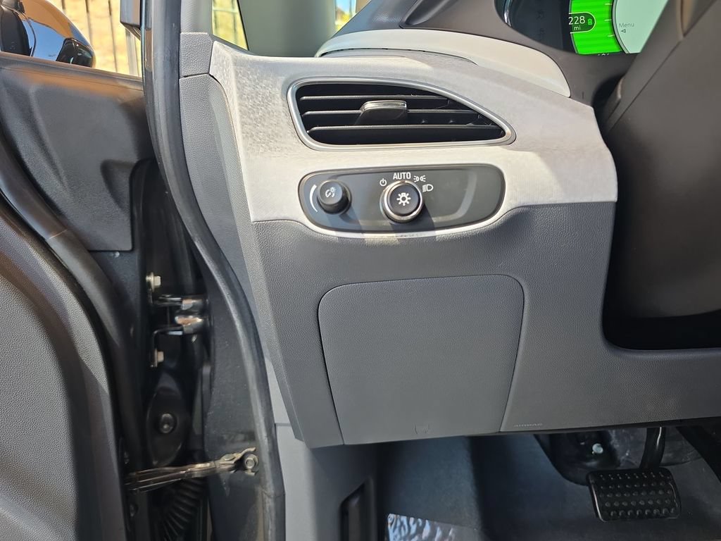 Used 2020 Chevrolet Bolt LT FWD image 18