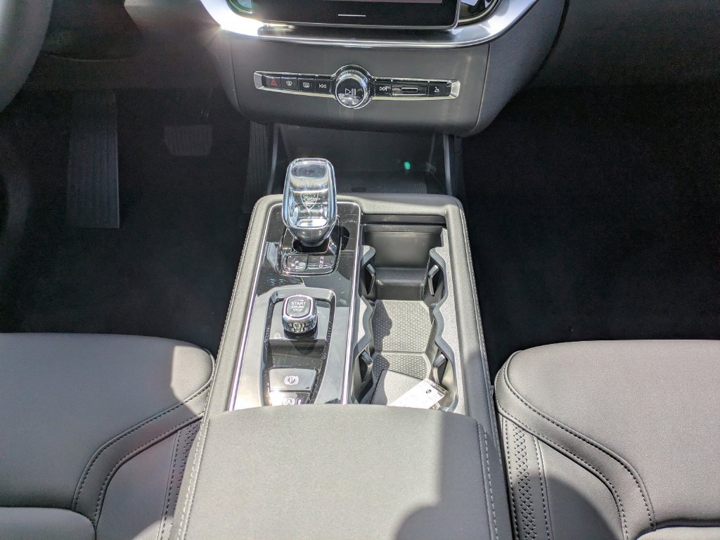 New 2026 Volvo XC90 B5 Core AWD/4WD image 19