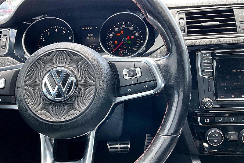 Used 2017 Volkswagen Jetta GLI FWD image 18