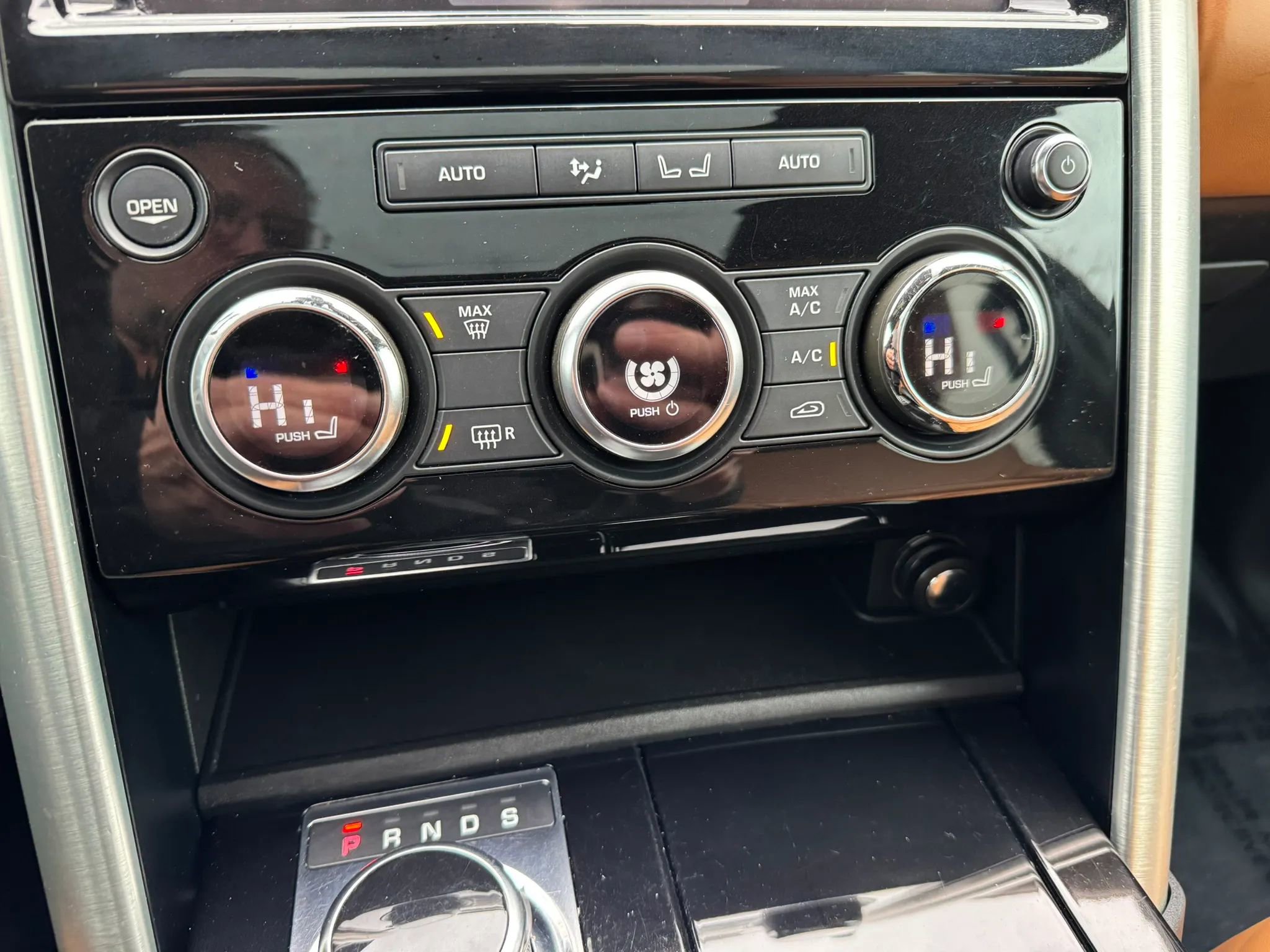 Used 2019 Land Rover Discovery HSE Luxury AWD/4WD image 38