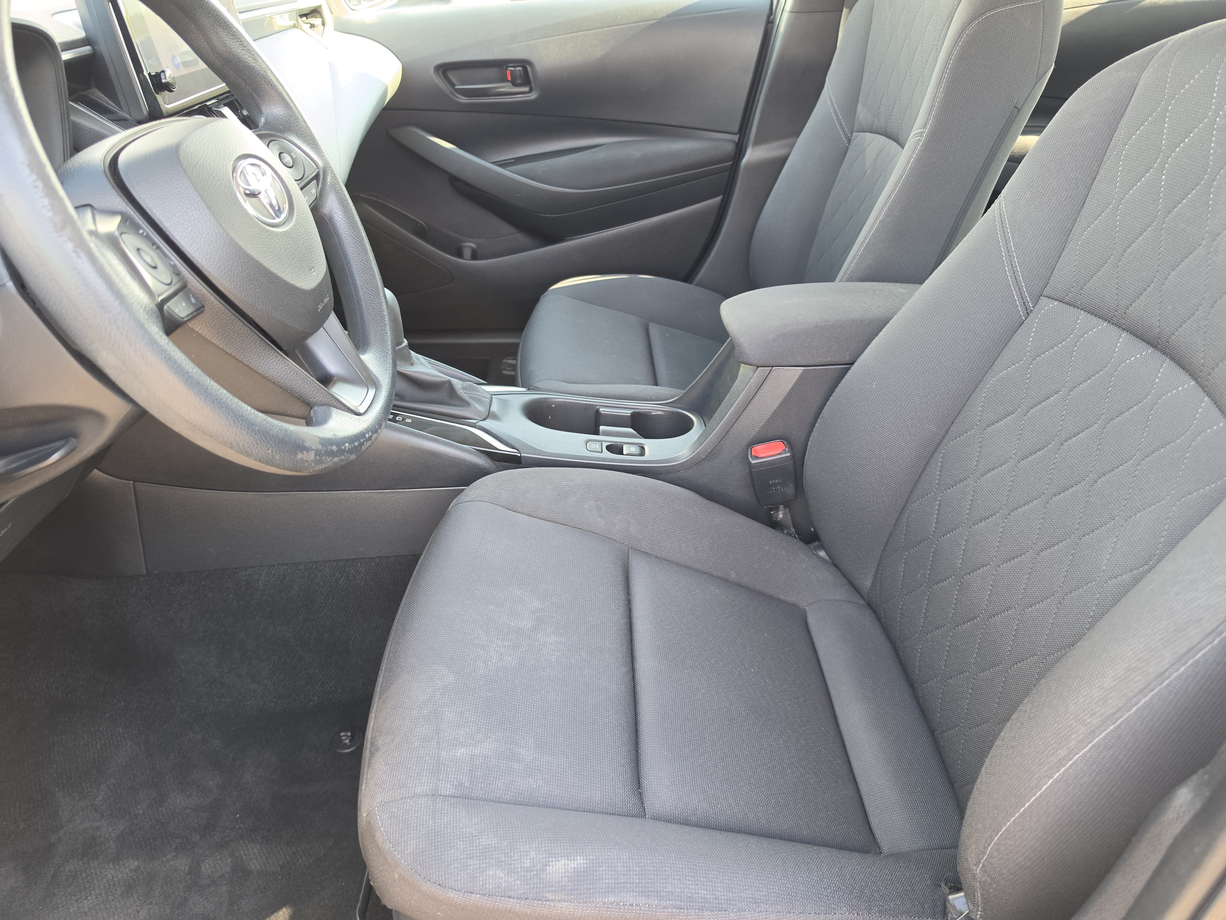 Used 2023 Toyota Corolla LE FWD image 8