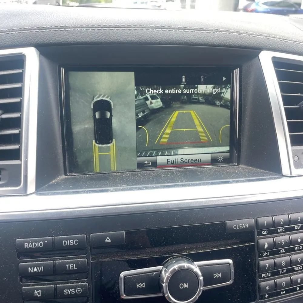Used 2015 Mercedes-Benz GL 550 4MATIC image 29