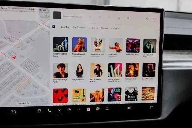 Used 2022 Tesla Model S Standard Range AWD/4WD image 33