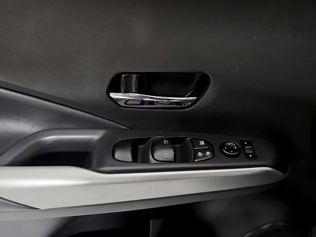 Used 2020 Nissan Kicks SR w/ SR Premium Package FWD image 12