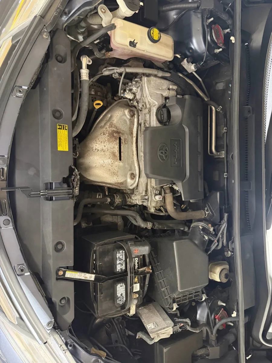 Used 2014 Toyota RAV4 XLE AWD/4WD image 17