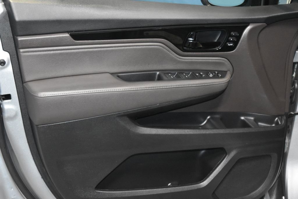Used 2023 Honda Odyssey Elite image 4