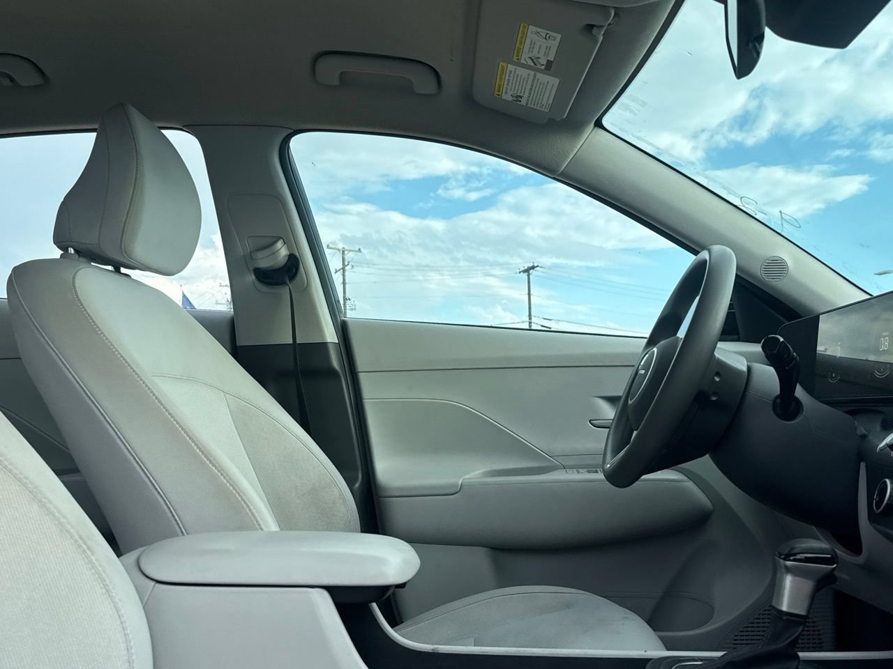 Used 2026 Hyundai Kona SE FWD image 28