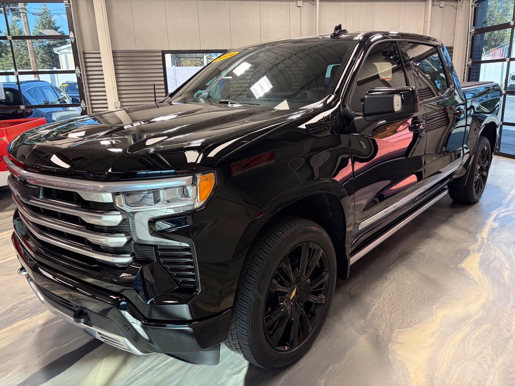 Used 2024 Chevrolet Silverado 1500 High Country AWD/4WD image 45