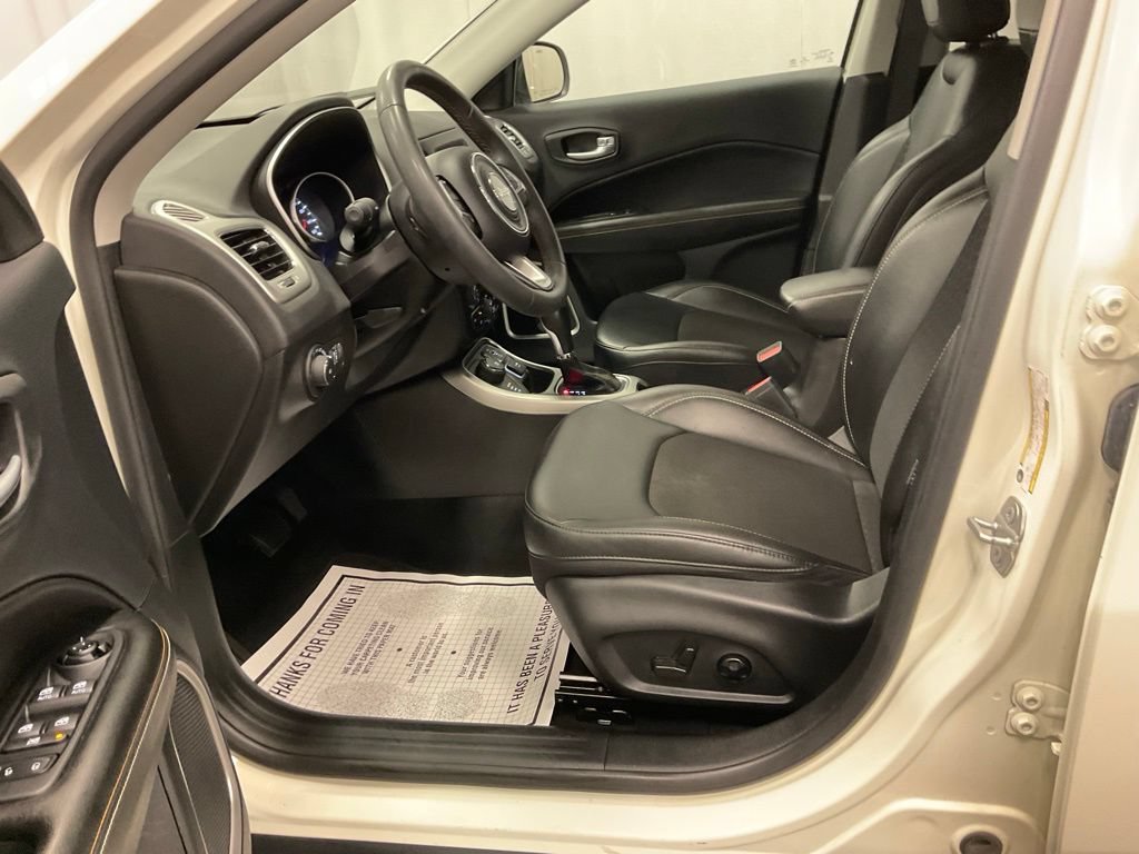 Used 2021 Jeep Compass Latitude AWD/4WD image 7