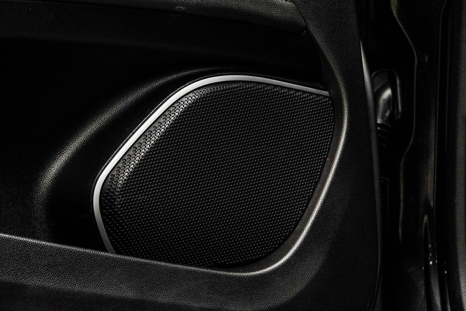 Used 2023 Alfa Romeo Stelvio Veloce image 36