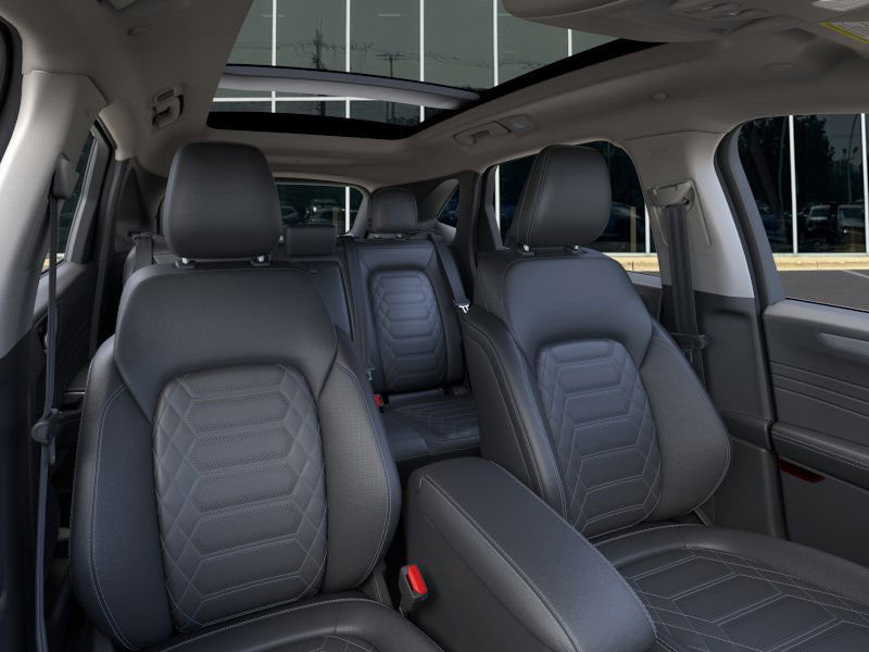 New 2024 Ford Escape Platinum w/ Premium Technology Package image 10