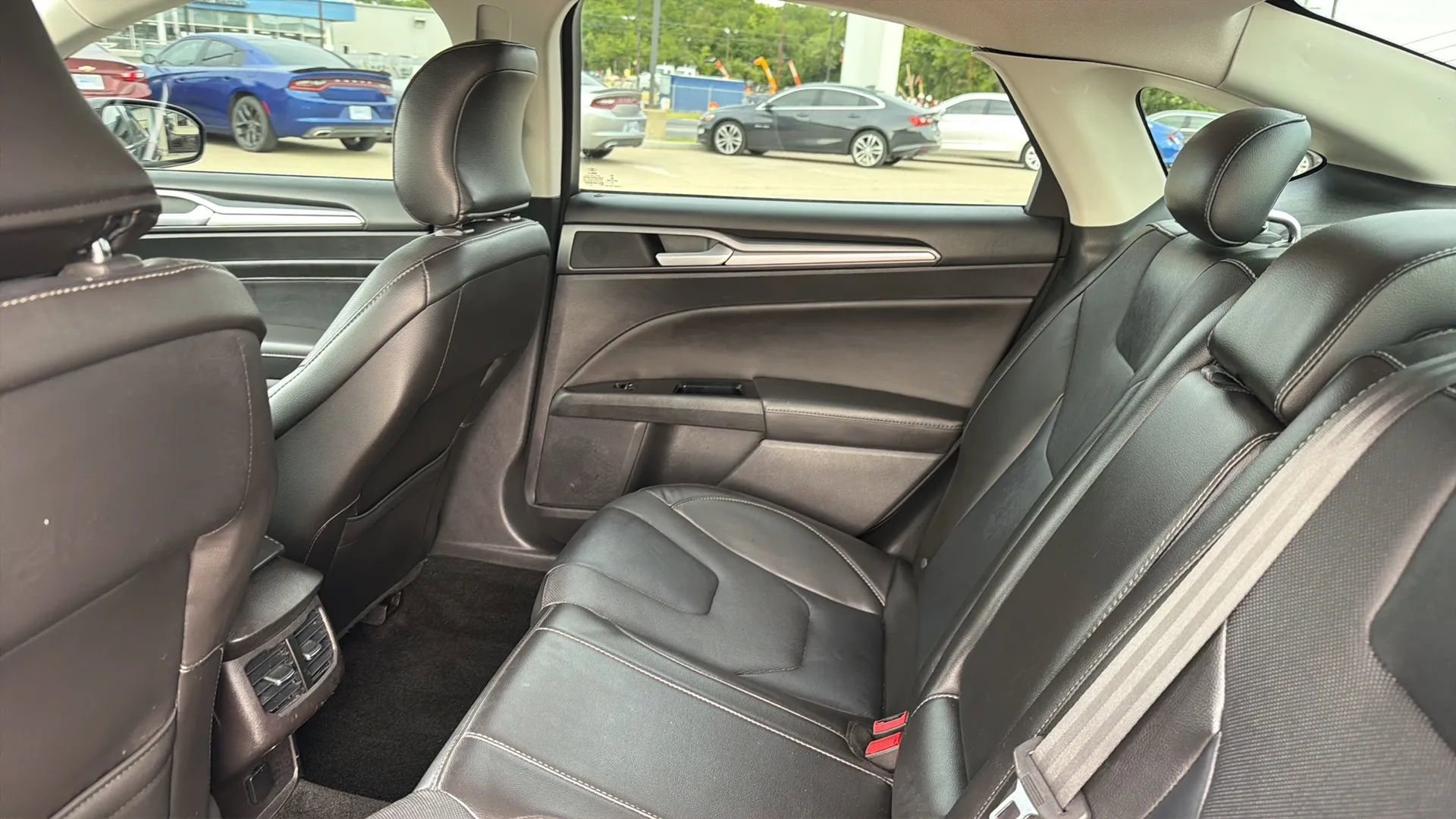 Used 2016 Ford Fusion Titanium FWD image 41