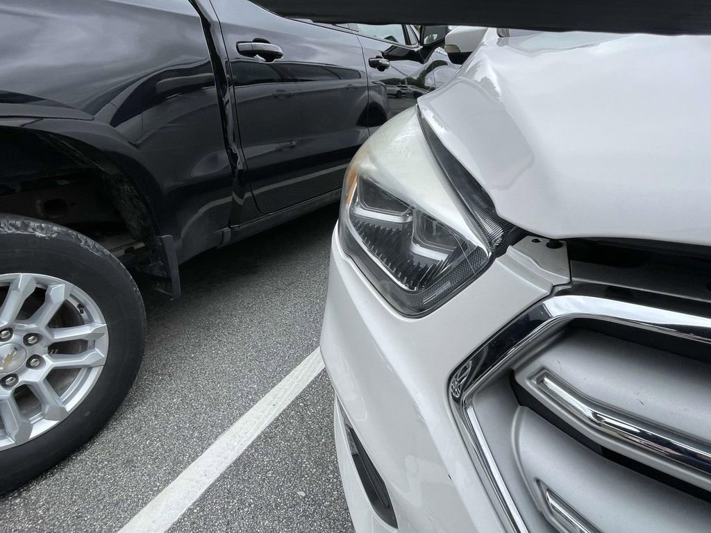 Used 2018 Ford Escape Titanium AWD/4WD image 3