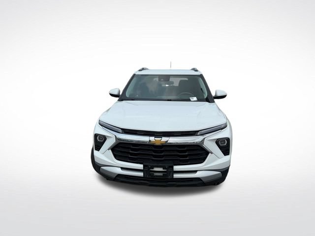 Used 2025 Chevrolet TrailBlazer LT AWD/4WD image 2
