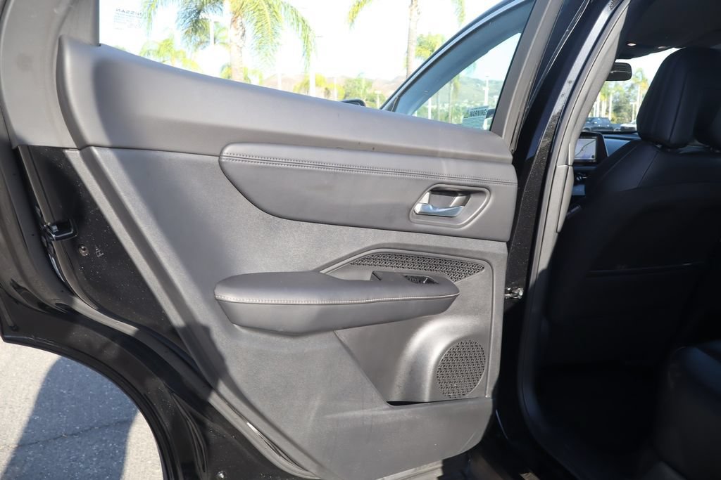 Used 2024 Nissan Ariya FWD image 34