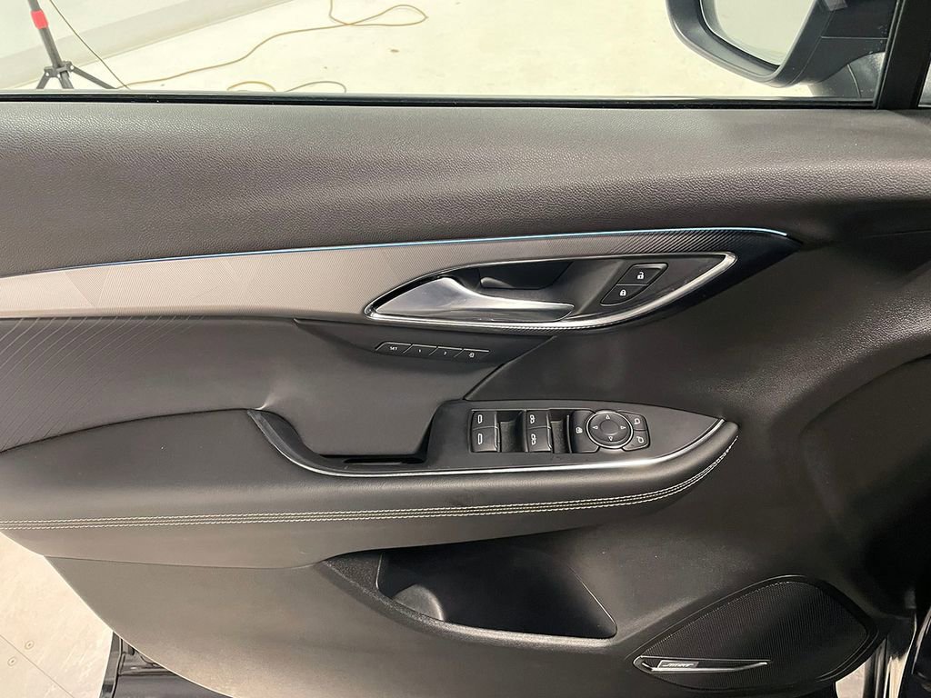 Used 2025 Buick Envision Sport Touring image 18