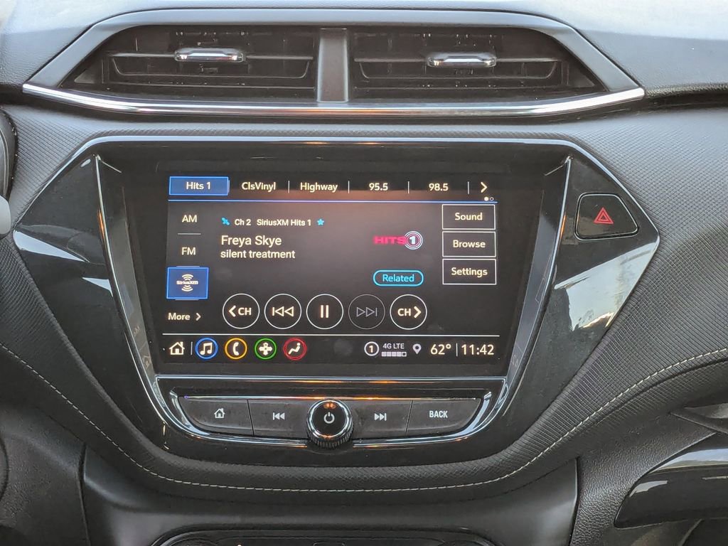 Certified 2023 Chevrolet TrailBlazer ACTIV w/ Technology Package AWD/4WD image 17
