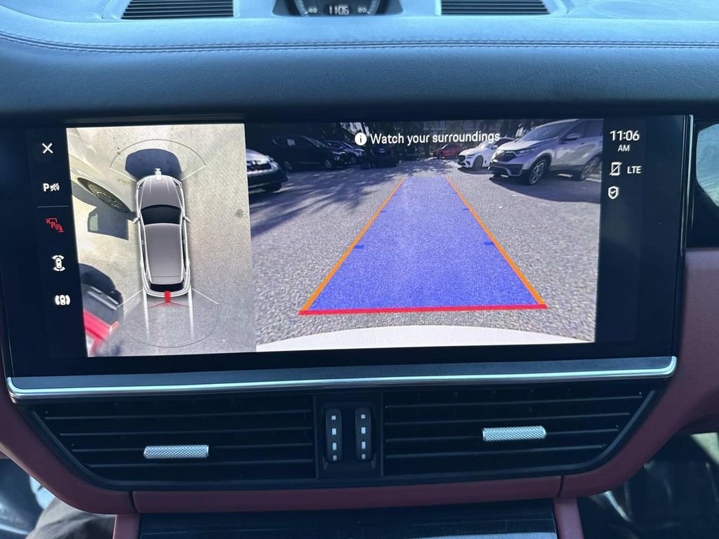 Used 2023 Porsche Cayenne image 31