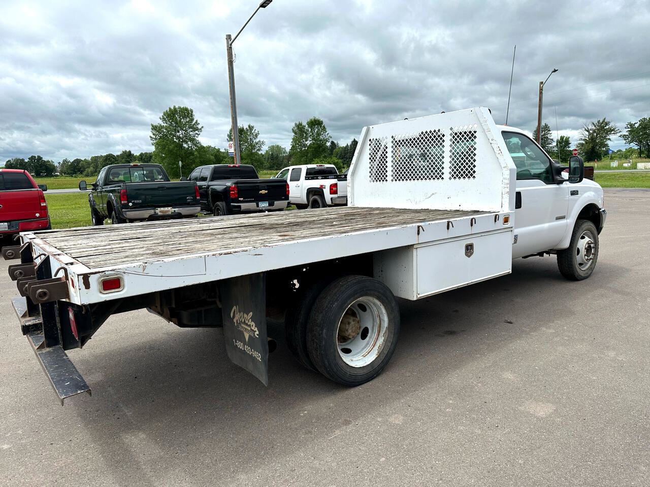Used 2003 Ford F450 XL image 4