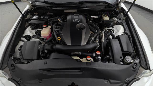 Used 2016 Lexus IS 200t image 33