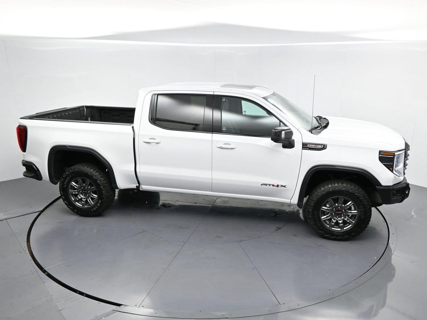Used 2026 GMC Sierra 1500 AT4X AWD/4WD image 41