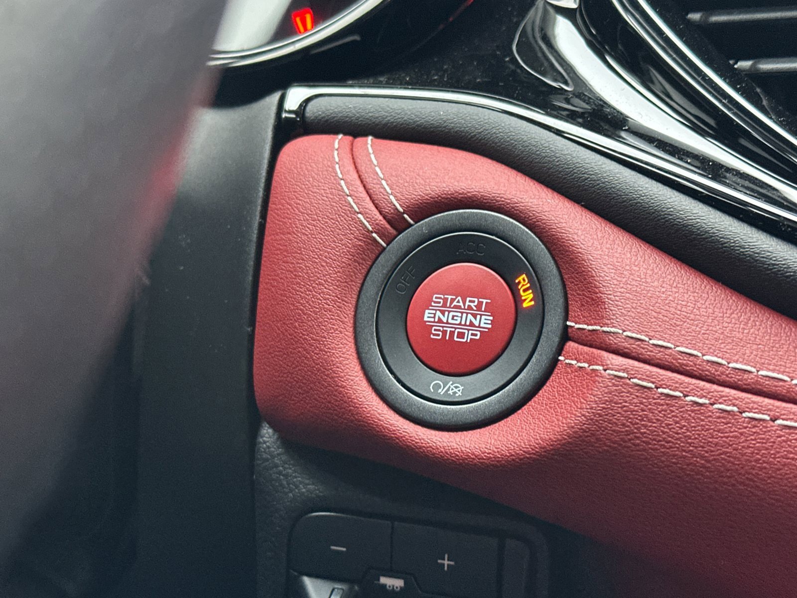 Used 2021 Dodge Durango SRT w/ Premium Interior Group image 23