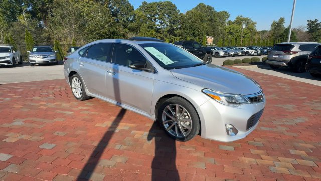 Used 2014 Toyota Avalon XLE Touring FWD image 4