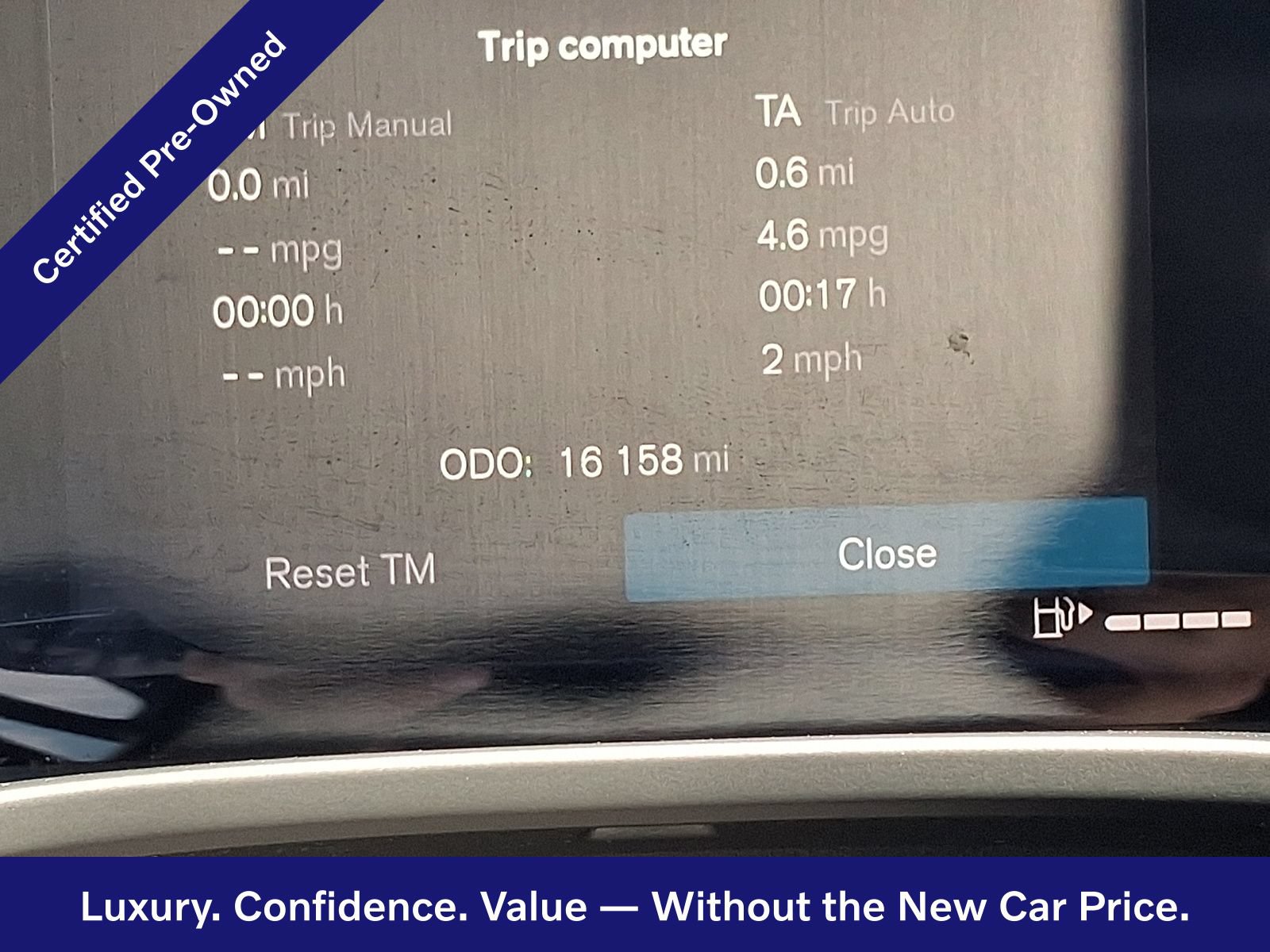 Certified 2025 Volvo XC40 B5 Ultra AWD/4WD image 19