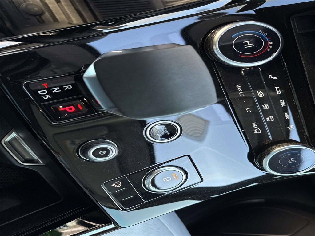 Used 2023 Land Rover Range Rover Sport SE image 24