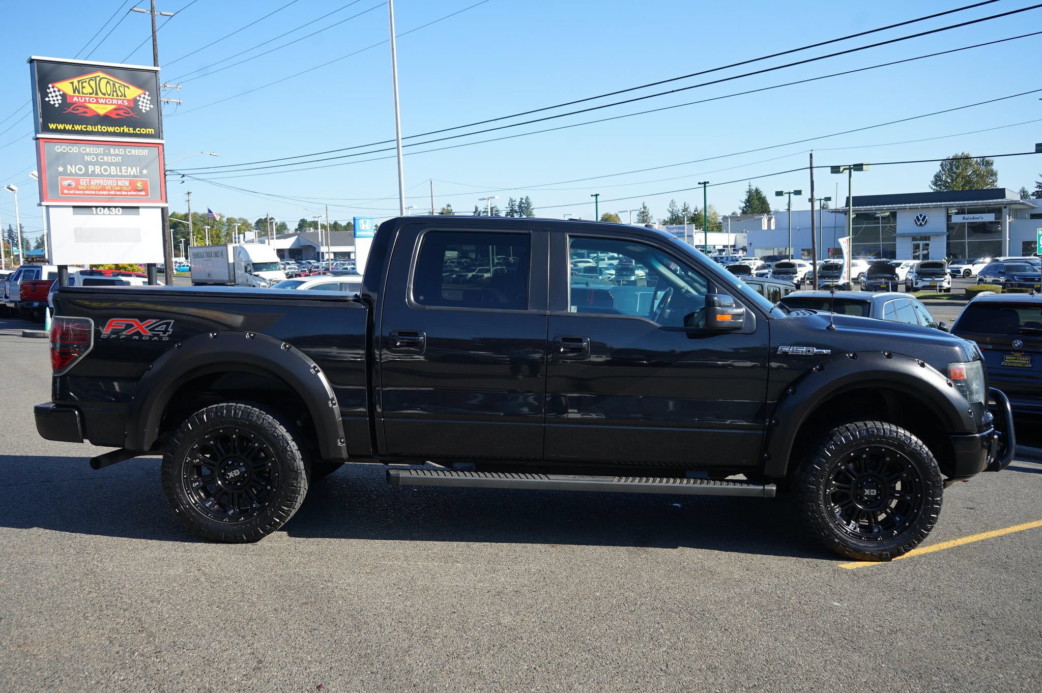 Used 2014 Ford F150 FX4 w/ Equipment Group 402A Luxury AWD/4WD image 6
