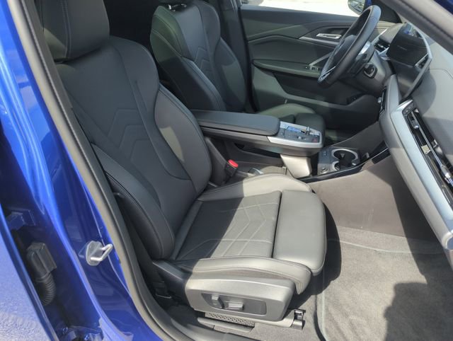 Used 2025 BMW X2 xDrive28i w/ M Sport Package image 37