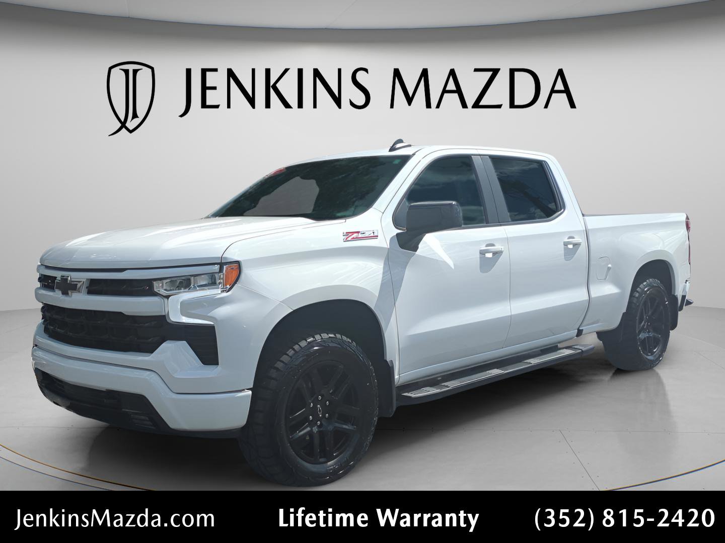 Used 2023 Chevrolet Silverado 1500 RST image 2