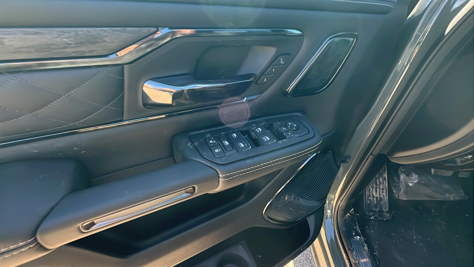 New 2026 RAM 1500 Limited image 15