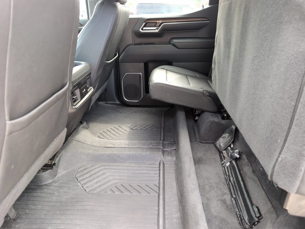 Used 2024 Chevrolet Silverado 1500 LT Trail Boss w/ Convenience Package II AWD/4WD image 14