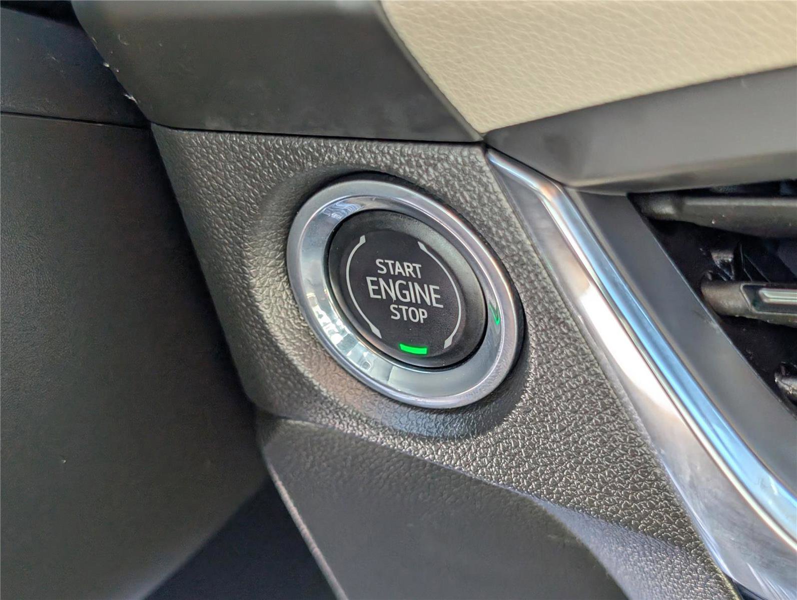 Used 2024 Buick Encore GX Avenir image 24