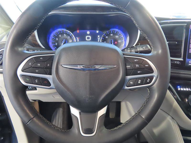 Used 2022 Chrysler Pacifica Limited image 28