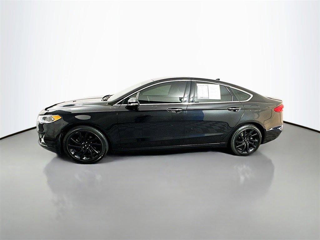 Used 2019 Ford Fusion Titanium image 4