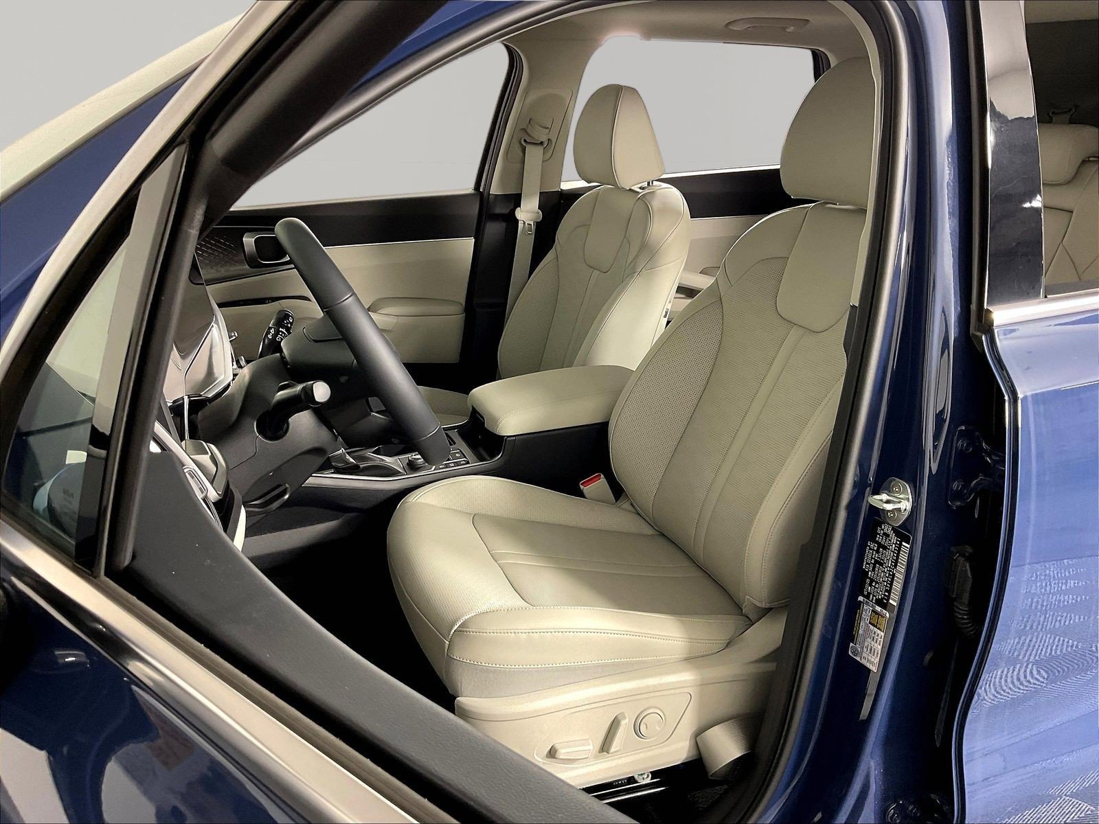 New 2026 Kia Sorento S w/ S Panoramic Sunroof Package FWD image 17