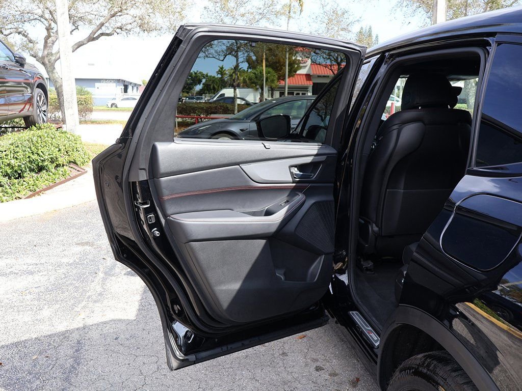 Used 2023 Acura MDX A-Spec AWD/4WD image 26