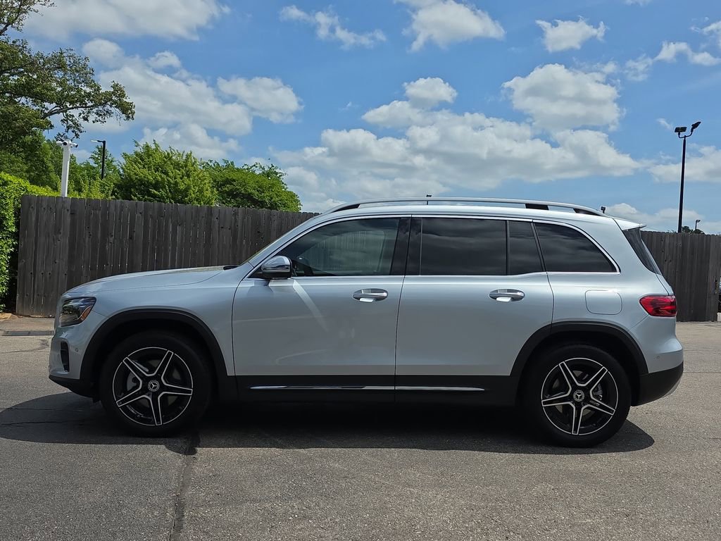 Certified 2026 Mercedes-Benz GLB 250 4MATIC image 2