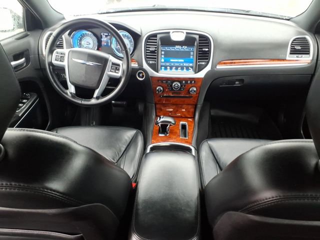 Used 2014 Chrysler 300 image 11