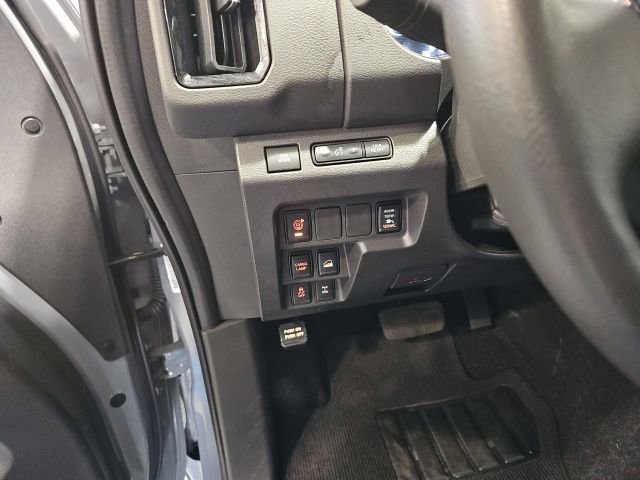 Used 2025 Nissan Frontier PRO-4X w/ Pro Premium Package AWD/4WD image 12