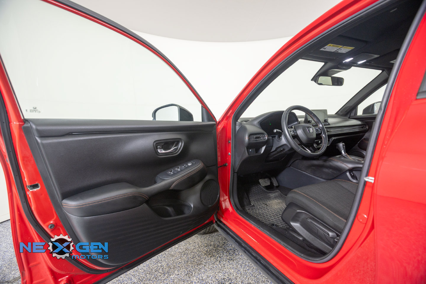 Used 2024 Honda HR-V Sport image 11