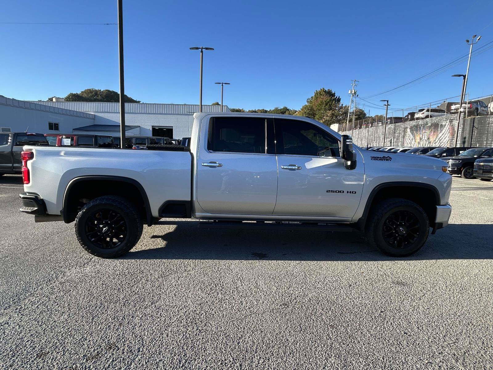 Used 2023 Chevrolet Silverado 2500 High Country w/ Z71 Off-Road Package AWD/4WD image 8