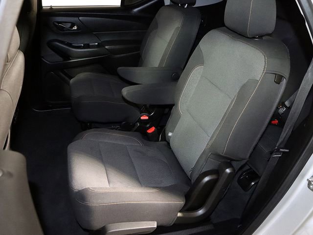 Used 2019 Chevrolet Traverse LT image 13