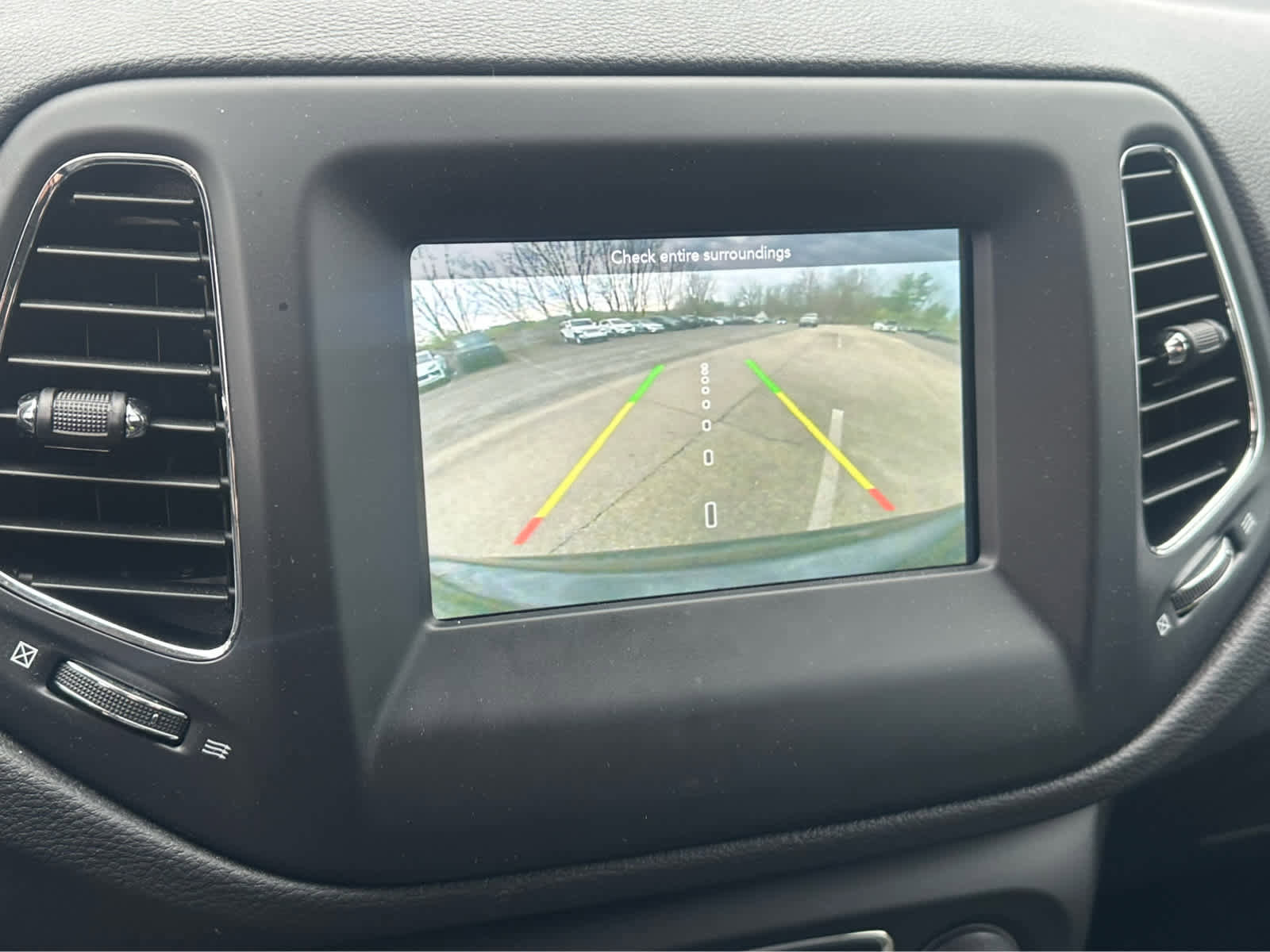 Used 2019 Jeep Compass Latitude w/ Cold Weather Group image 16