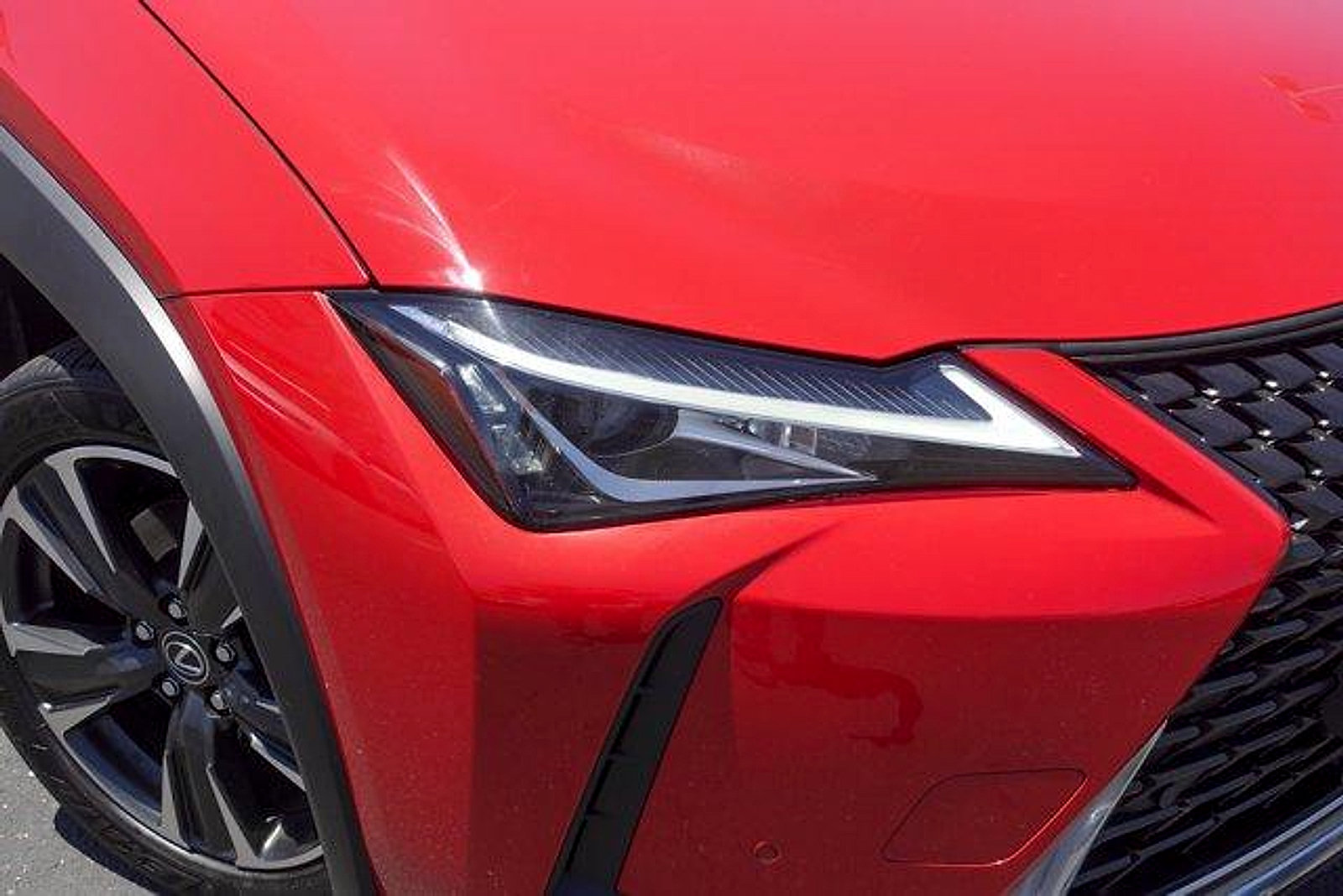 Used 2019 Lexus UX 200 w/ Premium Package FWD image 2