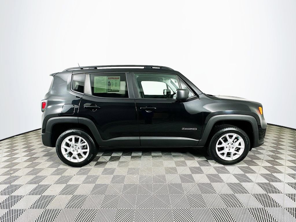 Used 2022 Jeep Renegade Latitude image 13